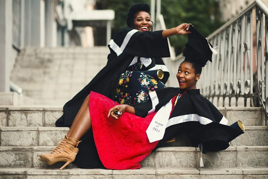 Image describing 10 Best Student Loans for College in 2025!