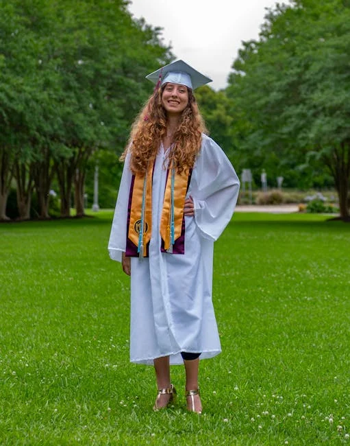 Image describing Top 5 Fastweb Scholarships You Can Claim Now!