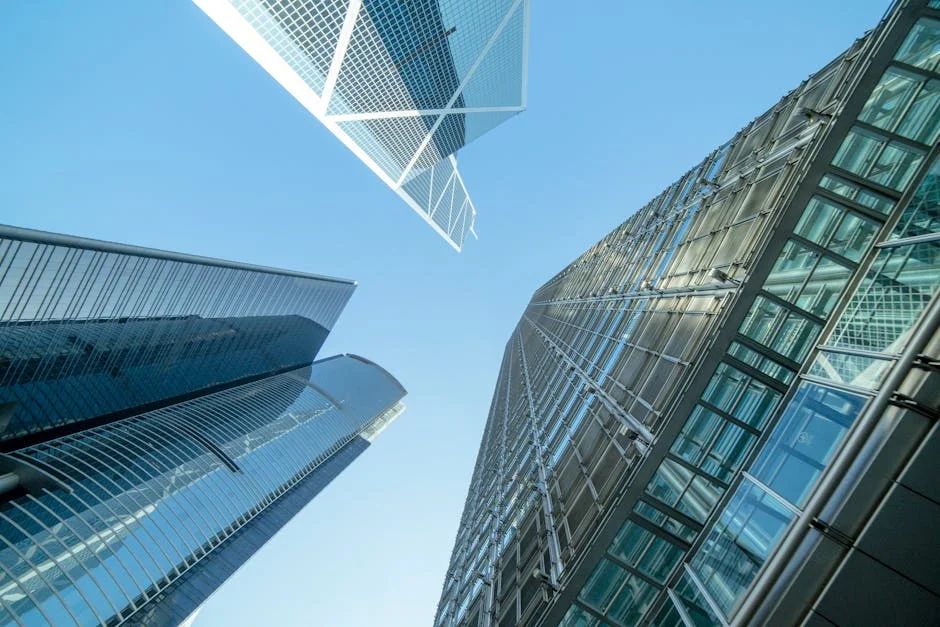 Image describing Top 7 Commercial Real Estate Trends to Watch in 2025