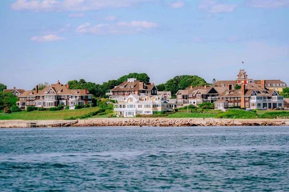 Image describing Top 10 Luxury Mansions You Must See in 2025!