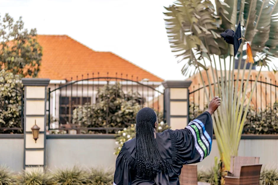 Image describing 10 Top Scholarships Abroad You Need to Apply for Now!