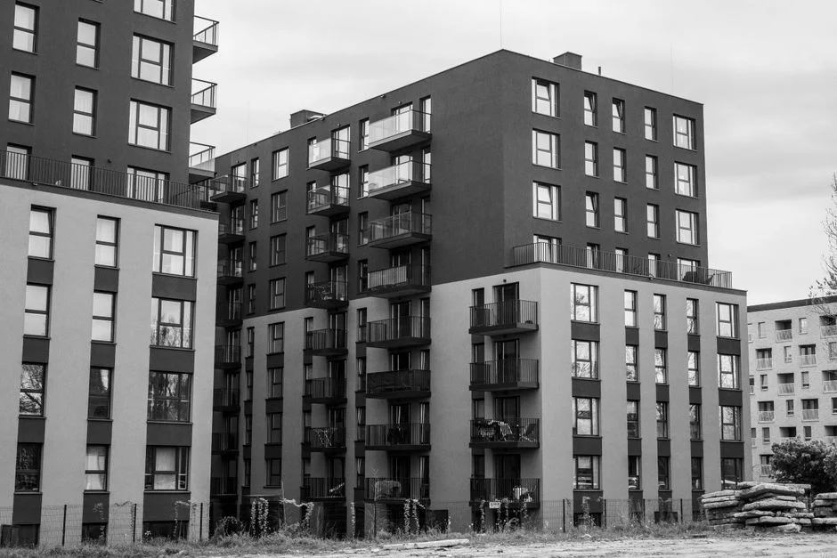 Image describing How to Profit Fast in Multifamily Housing Investment 2026?
